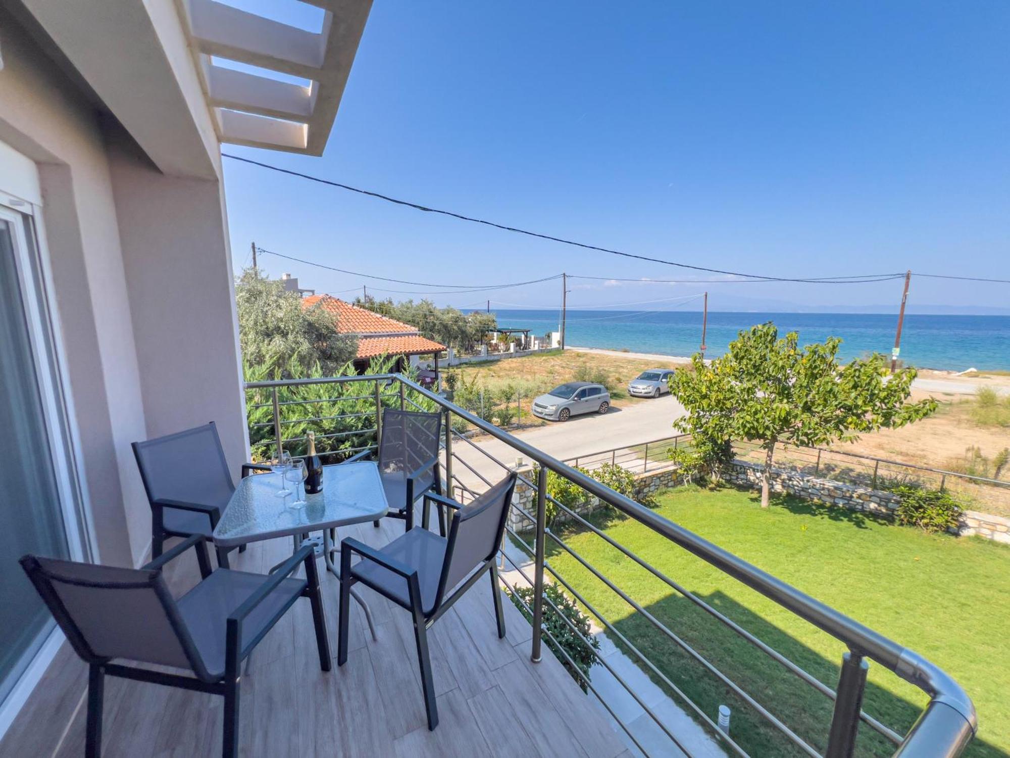 Yalos Beach Maisonettes Скала-Сотирос Экстерьер фото